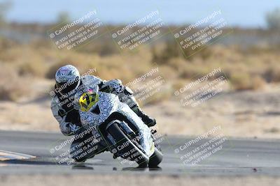 media/Nov-16-2024-CVMA (Sat) [[0e4bb1f32f]]/Race 9-Amateur Supersport Middleweight/